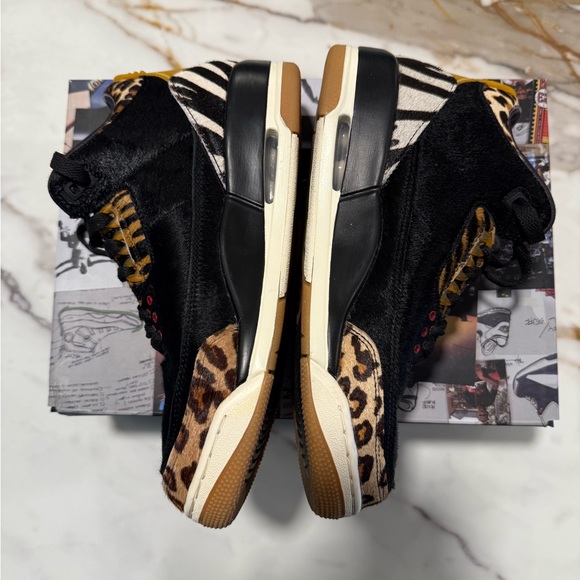 Jordan Air Retro 3 SE Animal Instinct - Picture 5 of 8